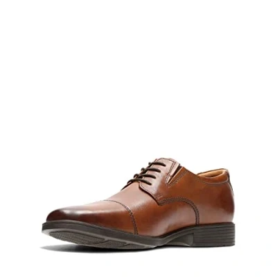 Immagine di Clarks Tilden Cap, Scarpe con lacci Uomo, Marrone Dark Tan Leather, 48 EU