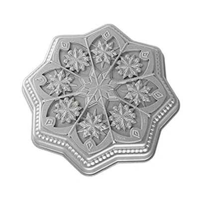 Immagine di Nordic Ware Sweet Snowflakes Pantaloncini da snowboard, colore: Argento