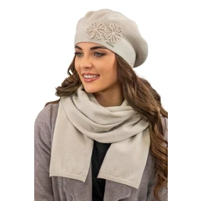 Immagine di Vivisence Set Elegante da Donna Berretto con Fiorellini e Sciarpa Coordinata Stile Classico Confortevole Perfetto per Ogni Occasione Invernale Ideale attività all&#039;Aperto, Beige,Taglia Unica