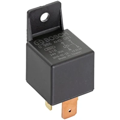 Immagine di Bosch 0986AH0081 relè di potenza 24 V 30 A, IP5K4, temperatura funzionamento da 40 a 125 gradi, 4 pin con supporto