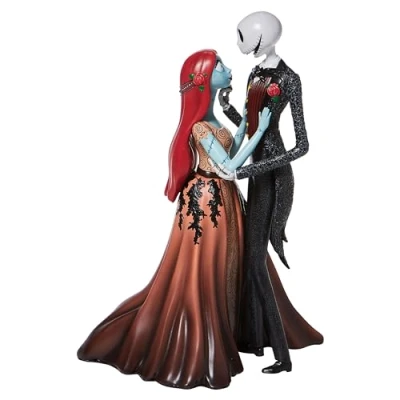 Immagine di ENESCO Disney Showcase Couture de Force the Nightmare Before Christmas Jack and Sally Abbracciando Figurine, 9.5 Pollici, Multicolore 24.1 cm H x 14 L 17.1