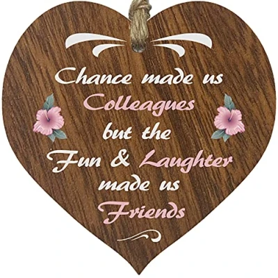 Immagine di Targa in legno scuro da appendere a forma di cuore con scritta lingua inglese &quot;Leaving Gifts for Collegs&quot;, Sorry Your Leaving Decorations Fun Laughter