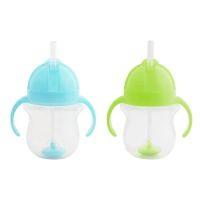 Immagine di Munchkin Click Lock Tip &amp; Sip Straw Cup Set for Baby Toddler, BPA Free Non Spill, Dishwasher Safe Cup, Weighted Childrens Cups, Bottle 7oz/207ml, 2 Pack, Green/Blue