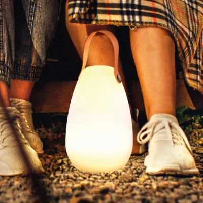 Immagine di FH Lighting Lampada da tavolo LED Ruby con gioco di colori RGB, Ø 14 cm
