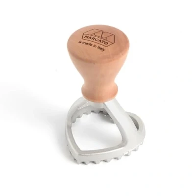 Immagine di Marcato Stampo per Ravioli e Biscotti, Forme Ravioli, Formine in Legno Massello Alluminio Prossofuso, Stampino a Cuore da 50 mm