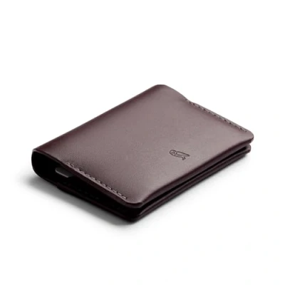 Immagine di Bellroy Under Cover (portafoglio/portacarte sottile in pelle con spazio per riporre le carte, fessura ad accesso rapido e banconote piegate) DeepPlum