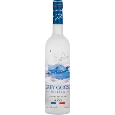 Immagine di GREY GOOSE Premium French Vodka, pregiata vodka francese creata dal migliore grano monorigine e acqua sorgiva, Vol. 40%, 70 cl / 700 ml