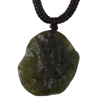 Immagine di PELEIFA Collana Ceco Moldavite di Cristallo Meteorite Tectite,Meteorite Grezza,Forma Irregolare,Verde
