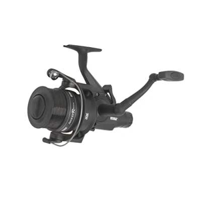 Immagine di Mitchell Avocet Black Edition Mulinello per carpa e pesce gatto Manico pieghevole One Touch Pomello in legno Fornito con lenza da pesca
