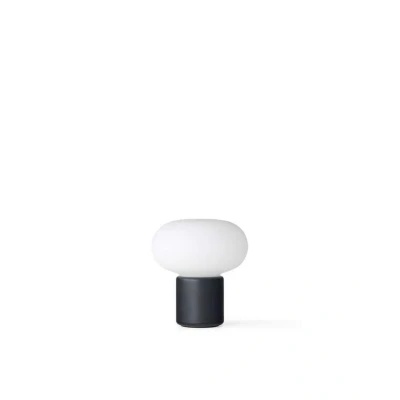 Immagine di Lampada ricaricabile New Works Karl Johan, nero freddo, IP65