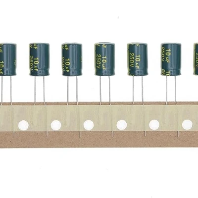 Immagine di 50 Pezzi 250V 10UF Condensatore elettrolitico in alluminio plug 8x12 8 * 12mm