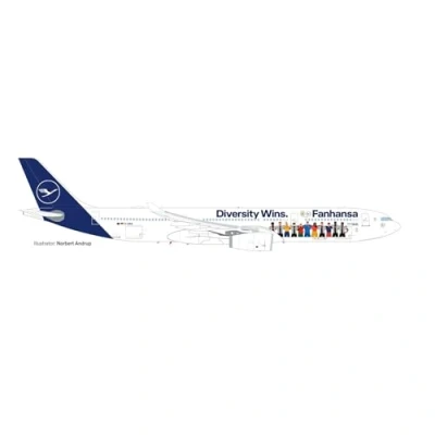 Immagine di Herpa modello di aereo Lufthansa A330 Fanhansa Diversity Wins D AIKQ in scala 1:500 aereo, pezzo da collezione, miniatura deco, statuetta senza supporto metallo