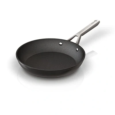 Immagine di Ninja ZEROSTICK Essentials Cookware Padella da 28 cm, antiaderente, in alluminio forgiato di lunga durata, compatibile con induzione, adatta al forno fino a 260 C, colore nero, C10028UK