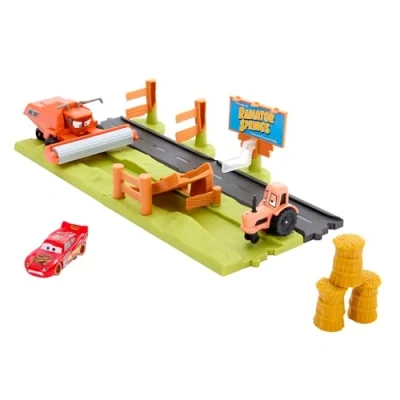 Immagine di Polly Pocket Cofanetto casa dei Sogni di Barbie, playset delle bambole con 3 micro bambole, 1 cucciolo e 11 accessori inclusi, ascensore piscina, giocattolo per bambini, 4+ anni, HWP11