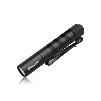 Immagine di OLIGHT I3T 2 Mini Torcia LED 200 Lumen 62m Range, Piccola Portachiavi con Interruttore di Shiusura, Luce Portatile Impermeabile IPX8, per il Campeggio all&#039;aperto(Nero)