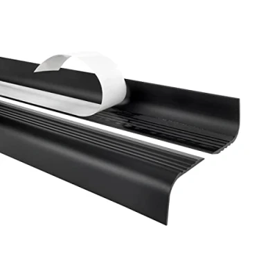 Immagine di Profilo per bordi scale angolare in PVC autoadesivo, Paraspigolo Strisce antiscivolo gradini RGPT 52x40mm arrossoondato, nero, 100cm