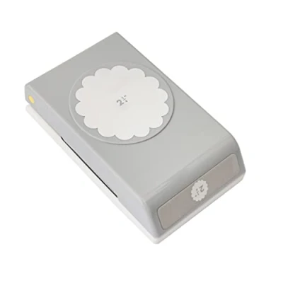Immagine di Nesting Paper Punch Scallop Circle 2.25&quot;