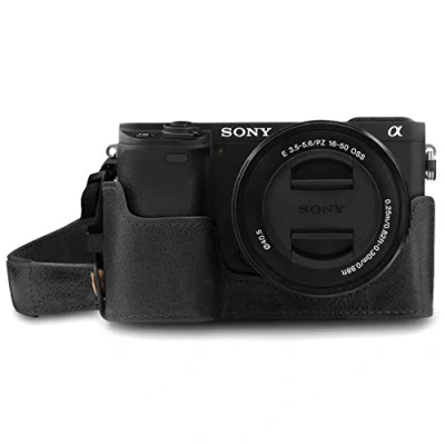 Immagine di MegaGear Custodia in Vera Pelle compatibilie con Sony Alpha A6100, A6400 Nero
