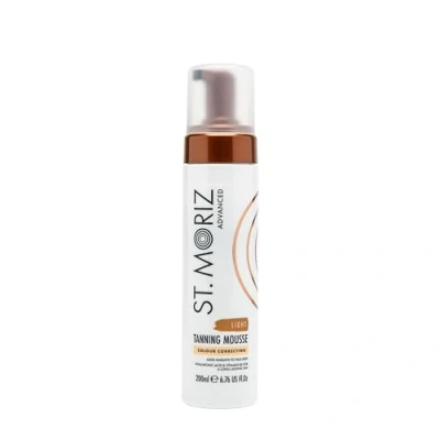 Immagine di St Moriz Mousse autoabbronzante avanzata per la correzione del colore, pelli più chiare, con acido ialuronico e vitamina B5, ad asciugatura rapida, vegana, viso corpo (200 ml)