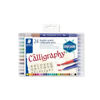 Immagine di STAEDTLER 3005 TB24 Pennarello a doppia fibra per calligrafia, 2 punte linee sottili e larghe, custodia trasparente con 24 colori vivaci