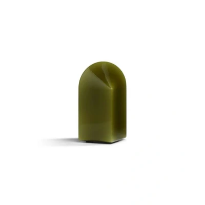 Immagine di HAY Parade Lampada da tavolo LED verde muschio altezza 24 cm