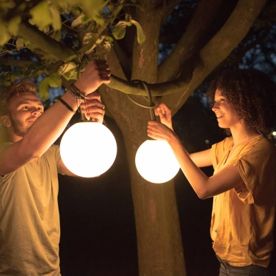 Immagine di Fatboy® Bolleke Taupe Lampada a Sospensione LED per interni ed esterni Senza Fili Ricaricabile con USB
