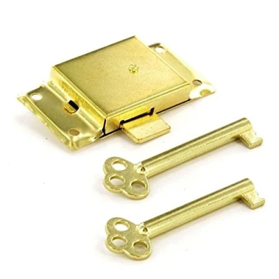 Immagine di Cupboard Door Lock with 2 Keys 63mm in Electro Brass Finish by Securit