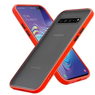 Immagine di Cadorabo custodia compatibile con Samsung Galaxy S10 in Rosso Opaco Bottoni Neri per cellulare interno silicone TPU e retro plastica opaca cover protettiva