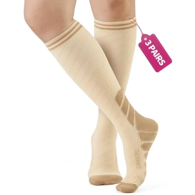 Immagine di CAMBIVO Calze Compressione Graduata Donna Uomo 3 Paia, a 20 30mmHg, Antitrombo Elastiche Compressione, Gambaletti Calzini per Sportive, Vene Varicose, Aereo, Corsa