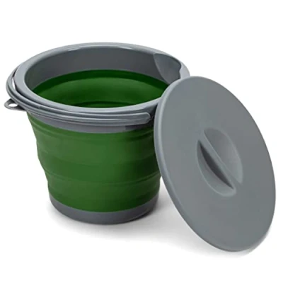 Immagine di Secchio Pieghevole 5 Litri con Coperchio e Manico 5l in Plastica Silicone per Campeggio, Pesca, Pulizia, ecc. Richiudibile &amp; Salvaspazio