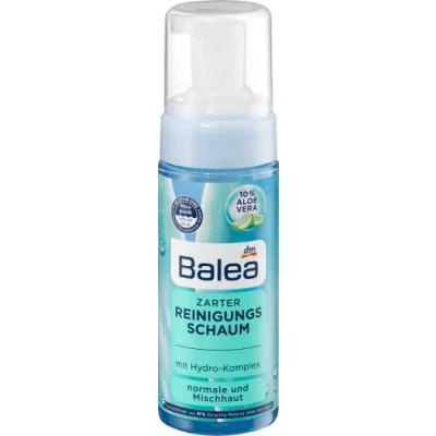 Immagine di Schiuma detergente delicata con aloe vera al 10% e complesso idrico, per una pulizia accurata delicata, pelli normali miste, 150 ml