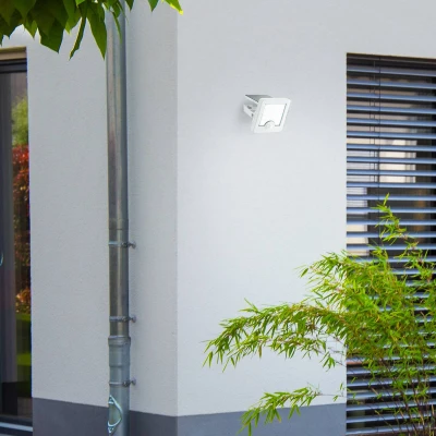 Immagine di Brilliant Faretto LED solare da parete per esterni Luton Sensor, bianco, larghezza