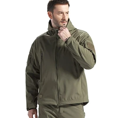 Immagine di FREE SOLDIER Giacche Militari Softshell da Uomo Fodera in Pile Esterno Giacca Antivento Impermeabile con Cappuccio tattiche Calde Multitasche per Escursioni di Caccia (Verde,L)