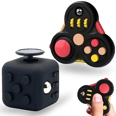 Immagine di Steemjoey 2Pcs Nero Fidget Toys Giocattolo, Pad con 11 funzioni di per ADHD, ADD, L&#039;autismo, Cube Toy Giocattolo Sensoriale Antistress Adulti e Bambini