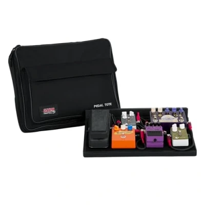 Immagine di Gator Cases Pedaliera in legno 16,5 x 12 con custodia nylon nero, GPT BLACK