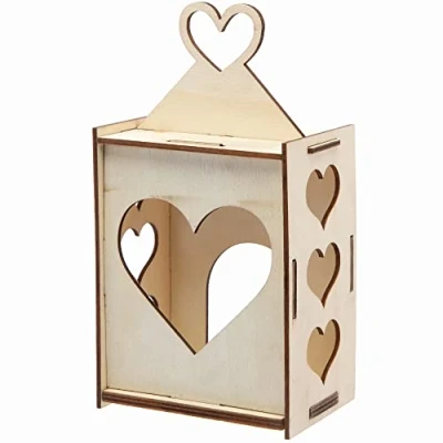 Immagine di Baker Ross Lanterne in Legno a forma di Cuore Confezione da 3, Lanterna per Bambini (FC428)