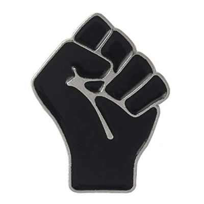 Immagine di chenpaif Spilla, Pugno rialzato Spilla con Smalto Distintivi Vite Nere Materia Solidarietà Simbolo Unity Bottone Gioielli per Giacca Zaino Borsa Cappello Top