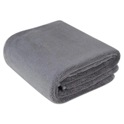 Immagine di Amazon Basics Panni in microfibra per auto, Panno la pulizia, 63.5 x 91.4 cm, grigio