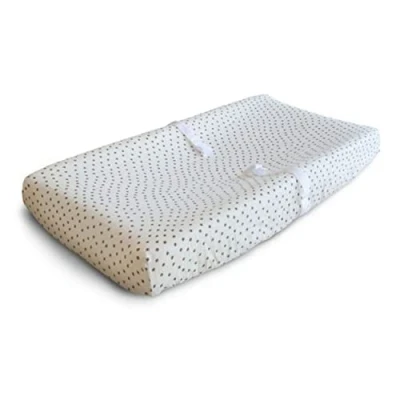 Immagine di Mushie Fodera per Fasciatoio Lavabile 70 x 45 cm Adatta Fasciatoi Standard Cinture di Sicurezza Regolabili Accessori Bambini Sicuri e Alta Qualità Bloom