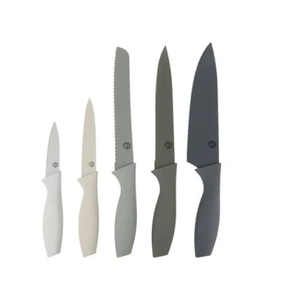 Immagine di MasterChef Set Coltelli da Cucina, Collezione di Coltello Chef per Pane, Carne e Verdure, Acciaio Inox, Prova Calore, Lavabile in Lavastoviglie, 5 Pezzi, Grigio