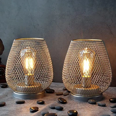 Immagine di JHY DESIGN Set di 2 gabbia metallica LED Lanterna alimentata a batteria Cordless luce d&#039;accento con Grande per matrimoni feste eventi patio interni all&#039;aperto (oro)
