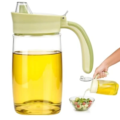 Immagine di BELLE VOUS Oliera Salvagoccia Porta Olio Contenitore da Cucina Dispenser 700 ml con Coperchio Verde Dosatore in Vetro Beccuccio per Aceto e Condimenti
