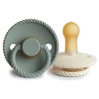 Immagine di FRIGG Rope confezione da 2 ciucci Ciuccio in lattice Prodotto Danimarca Senza BPA Tettarella simmetrica a ciliegia (Cream/Sage, Taglia (6 18 Mesi))