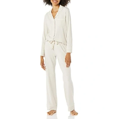 Immagine di Amazon Essentials Camicia a Maniche Lunghe in Modal di Cotone e Pigiama Tutta Lunghezza Donna, Beige, 4XL Plus
