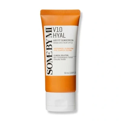 Immagine di SOME BY MI Crema solare V10 Hyal Air Fit 1,69 Oz, 50 ml coreana SPF con ampio spettro OTC per protezione UVA e UVB Nessuna dominante bianca