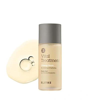 Immagine di BLITHE Trattamento Vitale 5 Radici Energetiche Tonico Viso Per Pelli Secche Stressate Essenza Con Ginseng Rosso E Bardana Una Carnagione Carnosa Sana 54 ml