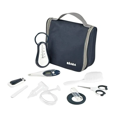 Immagine di BÉABA Set per la Cura del Bambino, Kit Completo de 9 Accessori, Termometro da Bagno Digitale, Aspiratore nasale, Massaggiatore di Gengive, Borsa Toilette Viaggio, Blu notte