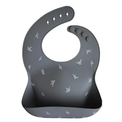 Immagine di mushie Bavaglino Silicone Impermeabile Regolabile Facile da Pulire 4 Misure Regolabili con tasca Frontali Profonde Senza BPA articoli per neonati &amp; bambini Cadet