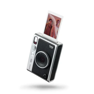 Immagine di Fujifilm instax mini Evo Black Fotocamera Ibrida a Sviluppo Istantaneo, Stampante per Smartphone, Design Analogico, 100 Combinazioni di Effetti, Dimensioni Stampa 86 mm x 54