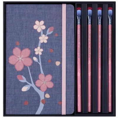 Immagine di Moleskine Set Regalo Sakura, 4 Matite Blackwing Dure e Due Taccuini a Righe Pagine Bianche, Formato Large 13 x 21 cm, con Gift Box Riutilizzabile in Tessuto